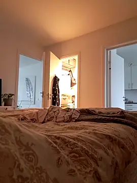 AlvinaSWE online show from 11-06-25, 01:01