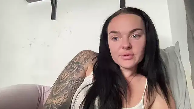 yorkshiregal online show from 10-14-25, 07:09