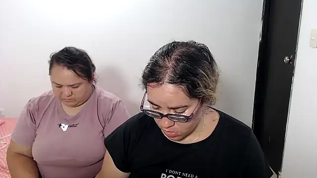 Snapshot of dirtys_games_play chatting on 10-13-25, 01:55 dirtys games play online show from 10-13-25, 01:55