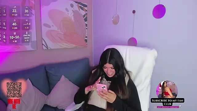 MiaDlucca online show from 01-22-25, 02:15