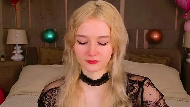 NaomiLoys online show from 02-14-25, 08:26