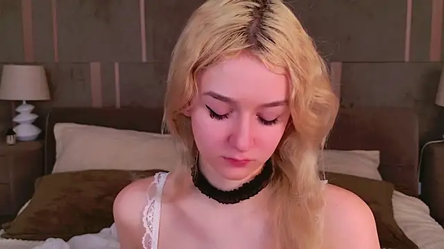 NaomiLoys online show from 03-07-25, 08:44