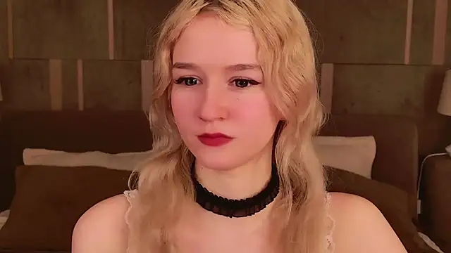 NaomiLoys online show from 03-10-25, 01:01