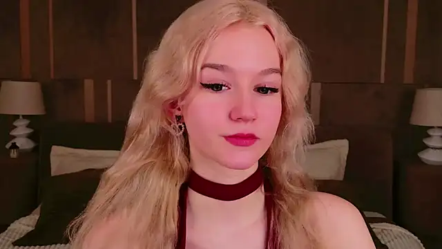 NaomiLoys online show from 03-22-25, 03:30