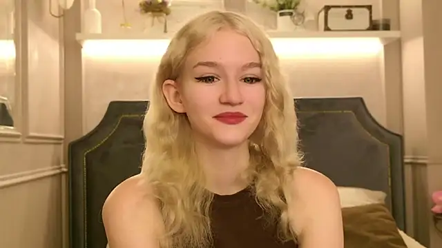 NaomiLoys online show from 09-22-25, 10:50