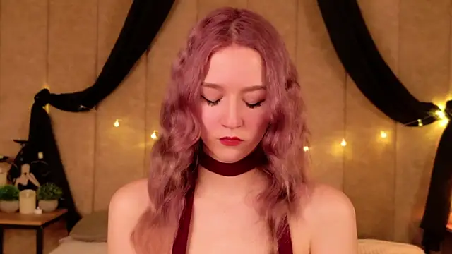 NaomiLoys online show from 09-30-25, 04:12