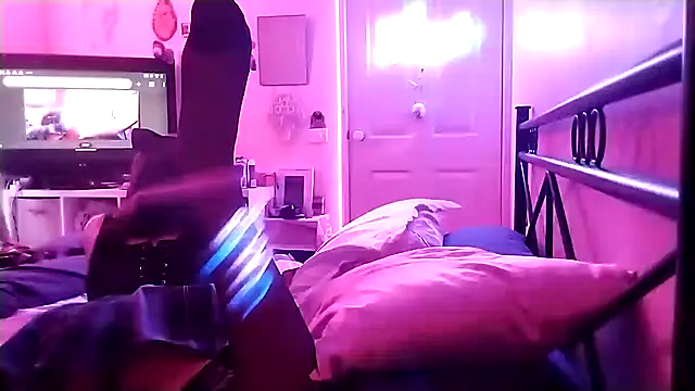 Snapshot of ingrid1982 chatting on 02-03-25, 05:56 ingrid1982 online show from 02-03-25, 05:56