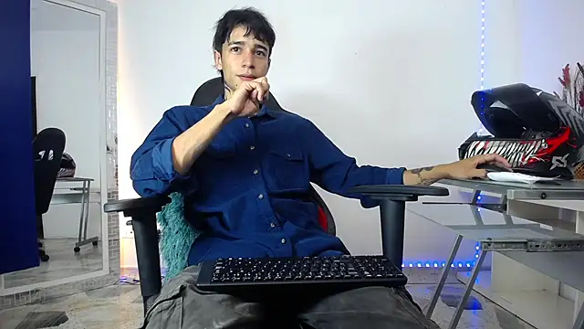 Zacktk7 online show from 12-20-24, 11:16