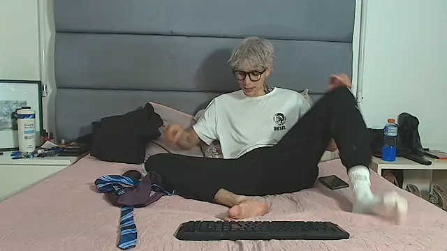 Zacktk7 online show from 03-03-25, 09:37