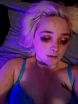 IzanamiNova online show from 02-03-25, 06:24