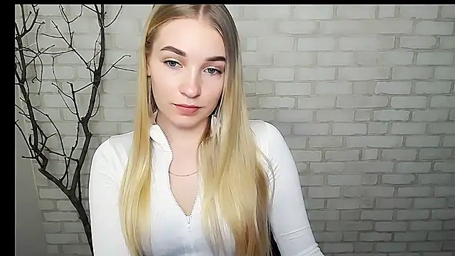 Queen ofLove online show from 02-04-25, 12:22