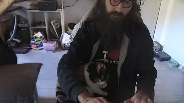 contemptumundi888 online show from 10-18-25, 09:54