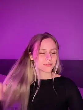 Snapshot of lunawolf21 chatting on 12-10-24, 08:16 lunawolf21 online show from 12-10-24, 08:16