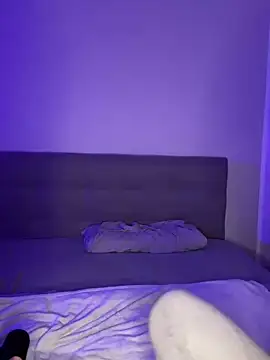 Snapshot of lunawolf21 chatting on 12-20-24, 07:39 lunawolf21 online show from 12-20-24, 07:39