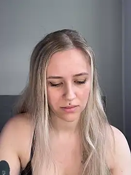 Snapshot of lunawolf21 chatting on 02-28-25, 07:05 lunawolf21 online show from 02-28-25, 07:05