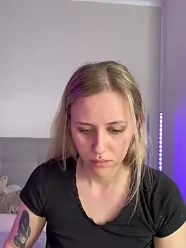 Snapshot of lunawolf21 chatting on 03-03-25, 07:21 lunawolf21 online show from 03-03-25, 07:21