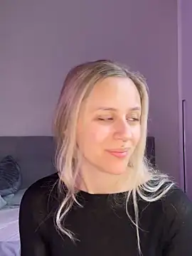 Snapshot of lunawolf21 chatting on 03-12-25, 07:35 lunawolf21 online show from 03-12-25, 07:35