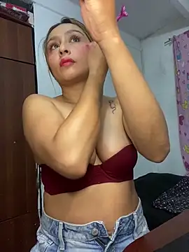 Snapshot of Keittly_ chatting on 02-05-25, 11:39 Keittly  online show from 02-05-25, 11:39