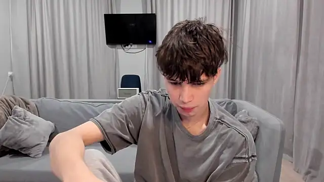 Im Shine Guy online show from 12-17-24, 07:37