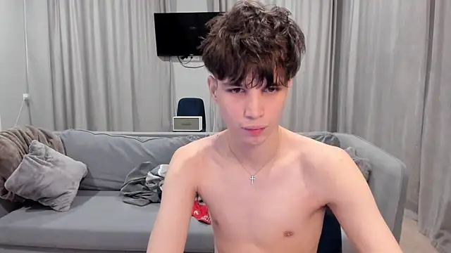 Im Shine Guy online show from 12-17-24, 10:43