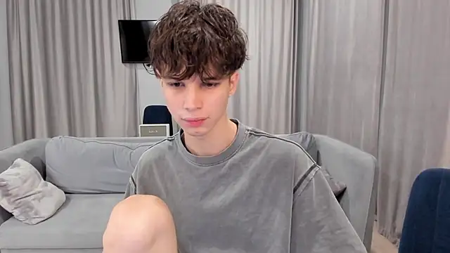 Im Shine Guy online show from 12-18-24, 07:30