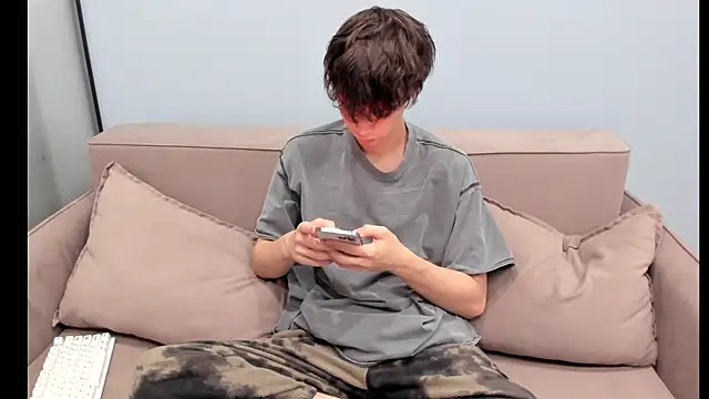 Im Shine Guy online show from 10-23-25, 02:11