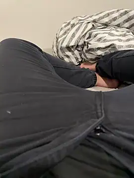 Gustavozx01 online show from 11-13-25, 02:21