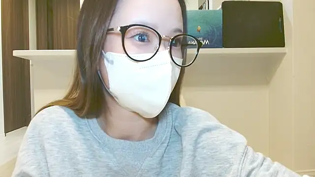 Snapshot of _hina_chan_ chatting on 10-15-25, 02:28 hina chan online show from 10-15-25, 02:28