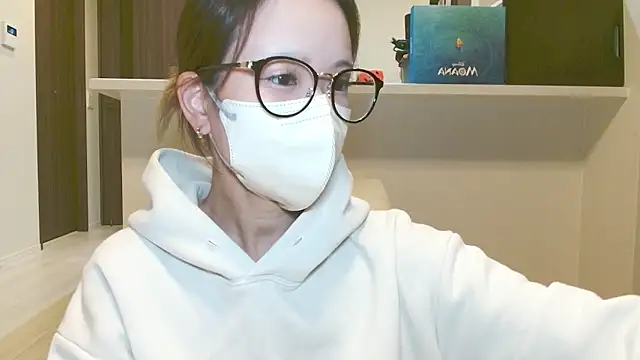 Snapshot of _hina_chan_ chatting on 10-22-25, 01:44 hina chan online show from 10-22-25, 01:44