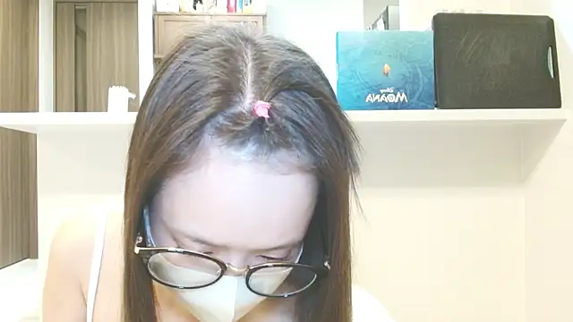 Snapshot of _hina_chan_ chatting on 11-12-25, 02:06 hina chan online show from 11-12-25, 02:06