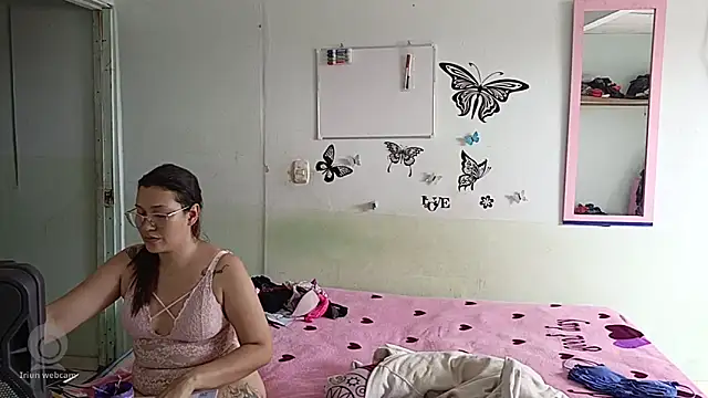 luxandracon23 online show from 02-10-25, 06:35