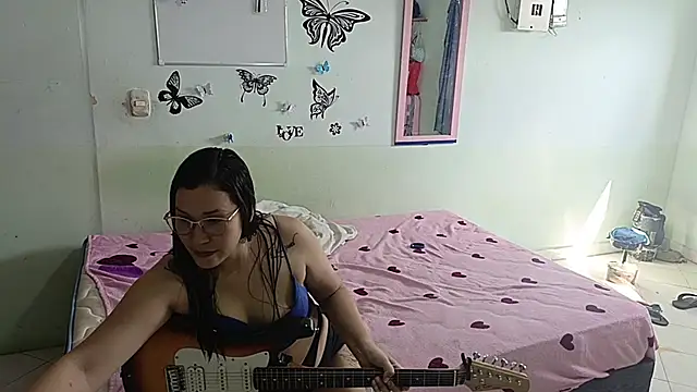 luxandracon23 online show from 02-11-25, 07:27