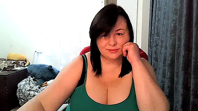 EmiliaLooo online show from 01-12-26, 03:34