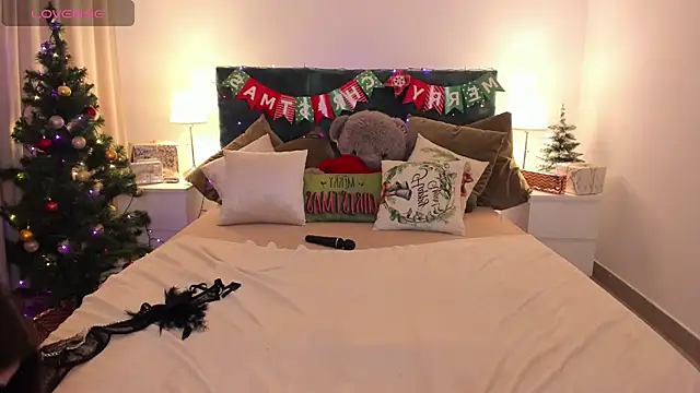 Snapshot of Aria_Blisss chatting on 01-07-25, 02:41 Aria Blisss online show from 01-07-25, 02:41