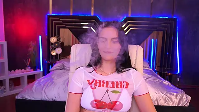 Snapshot of MilashaLovely chatting on 09-25-25, 01:15 MilashaLovely online show from 09-25-25, 01:15