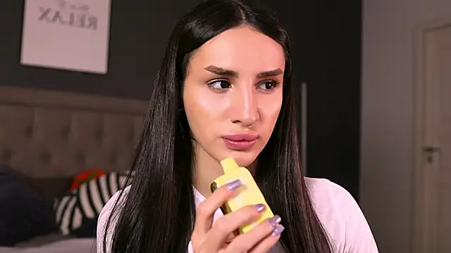 Kim Oberlin  online show from 10-26-25, 11:38