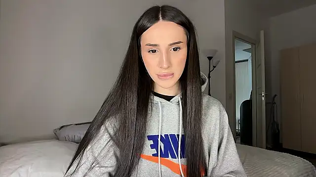 Kim Oberlin  online show from 03-04-26, 01:06