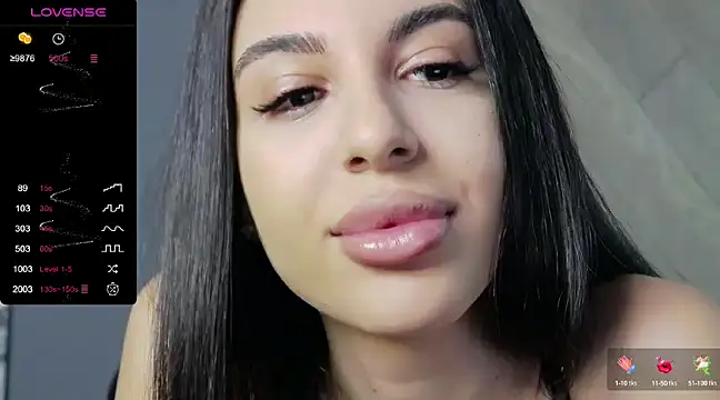 Snapshot of _Evelyynn_ chatting on 12-31-24, 08:48 Evelyynn online show from 12-31-24, 08:48