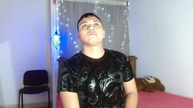 couple lovelyds online show from 03-20-25, 07:46