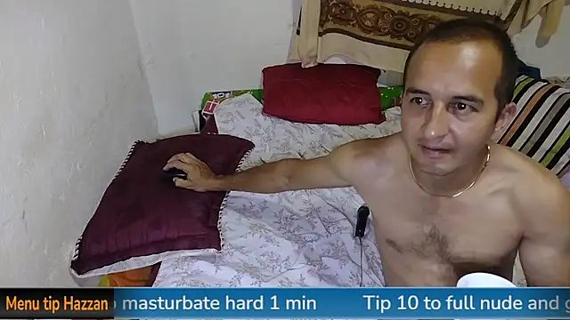 Snapshot of yazforeSolo chatting on 01-17-25, 10:45 yazforeSolo online show from 01-17-25, 10:45