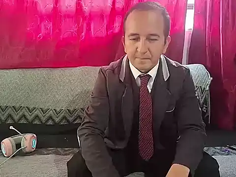 Snapshot of yazforeSolo chatting on 09-29-25, 01:49 yazforeSolo online show from 09-29-25, 01:49