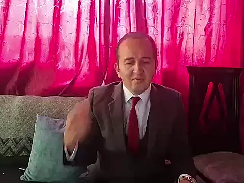 Snapshot of yazforeSolo chatting on 10-02-25, 02:24 yazforeSolo online show from 10-02-25, 02:24