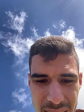 Snapshot of RicarBer chatting on 02-13-26, 01:18 RicarBer online show from 02-13-26, 01:18