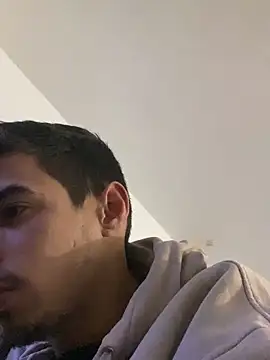 Snapshot of RicarBer chatting on 03-05-26, 11:34 RicarBer online show from 03-05-26, 11:34