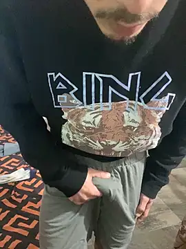 Snapshot of RicarBer chatting on 03-08-26, 01:26 RicarBer online show from 03-08-26, 01:26