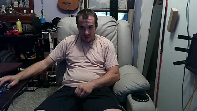 ScubaStevex online show from 11-03-25, 04:30