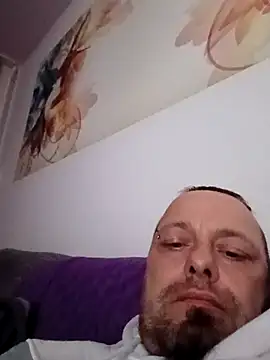 Snapshot of ich411983 chatting on 09-23-25, 08:01 ich411983 online show from 09-23-25, 08:01