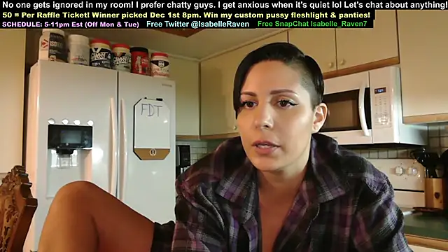 IsabelleRaven online show from 11-06-25, 12:22