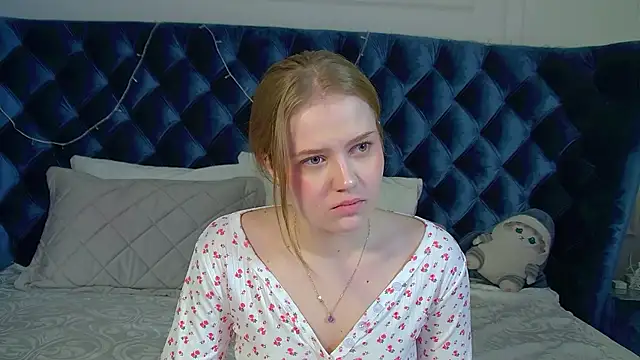 SelinSwarovski online show from 12-18-25, 06:14