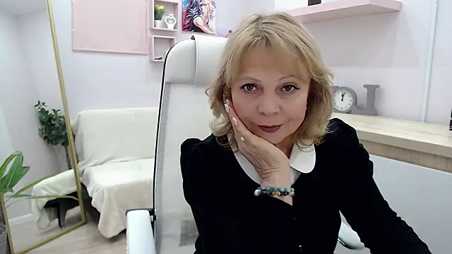 Milla Cutie18 online show from 03-03-25, 09:00